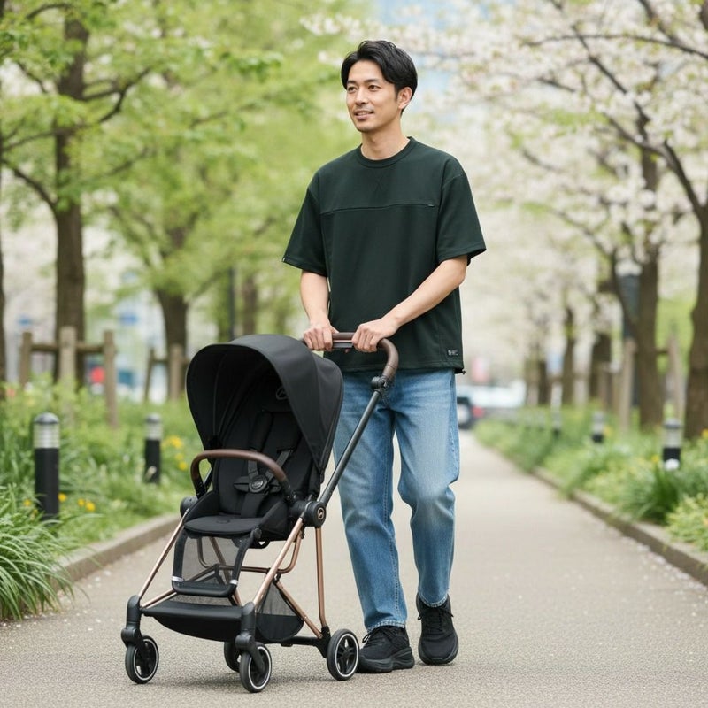 ブラック着用イメージ(AIモデル使用)